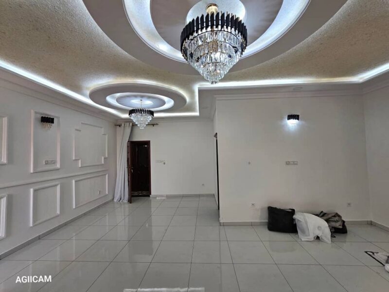 DUPLEX 12 PIECES A VENDRE