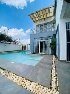 DUPLEX A VENDRE