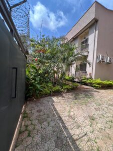 DUPLEX STANDING A LOUER QUARTIER GOLF