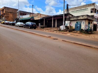 Terrain Commercial Titré de 500m² à vendre à Biyem-Assi