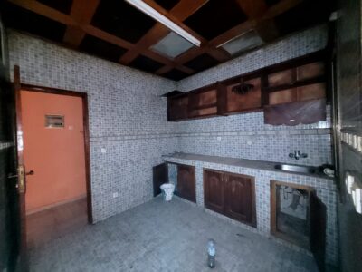 Vaste Appartement Bon Standing 3Chambres à louer à Odza