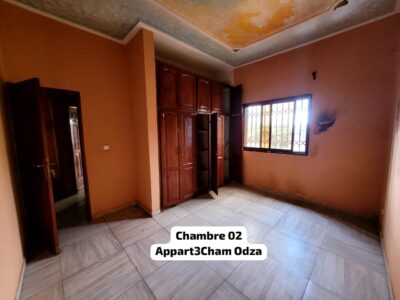 Vaste Appartement Bon Standing 3Chambres à louer à Odza