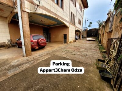 Vaste Appartement Bon Standing 3Chambres à louer à Odza