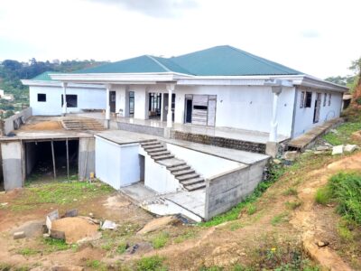 Magnifique Villa de 1000m² Type Americain à vendre au Parcours Vita