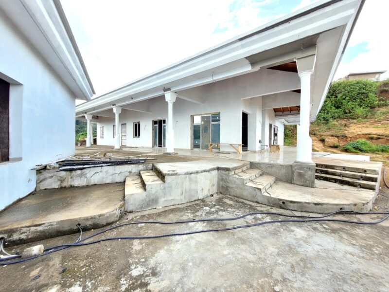 Magnifique Villa de 1000m² Type Americain à vendre au Parcours Vita